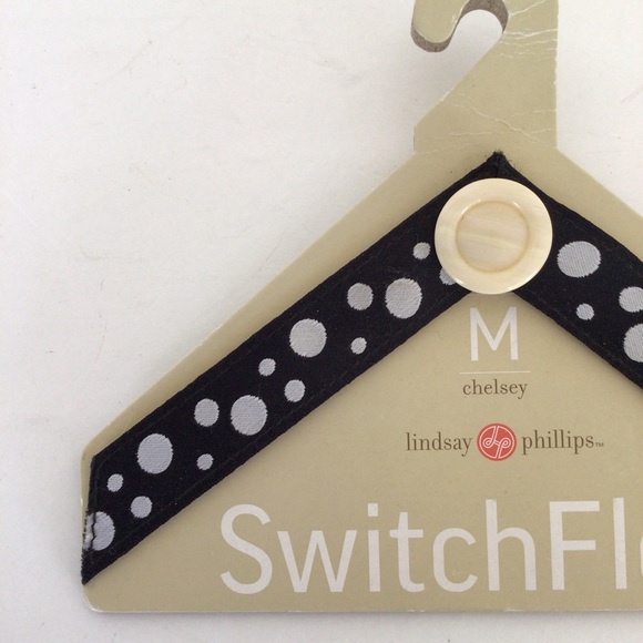 LINDSAY PHILLIPS SWITCH FLOPS NWT SIZE MEDIUM - Picture 2 of 6
